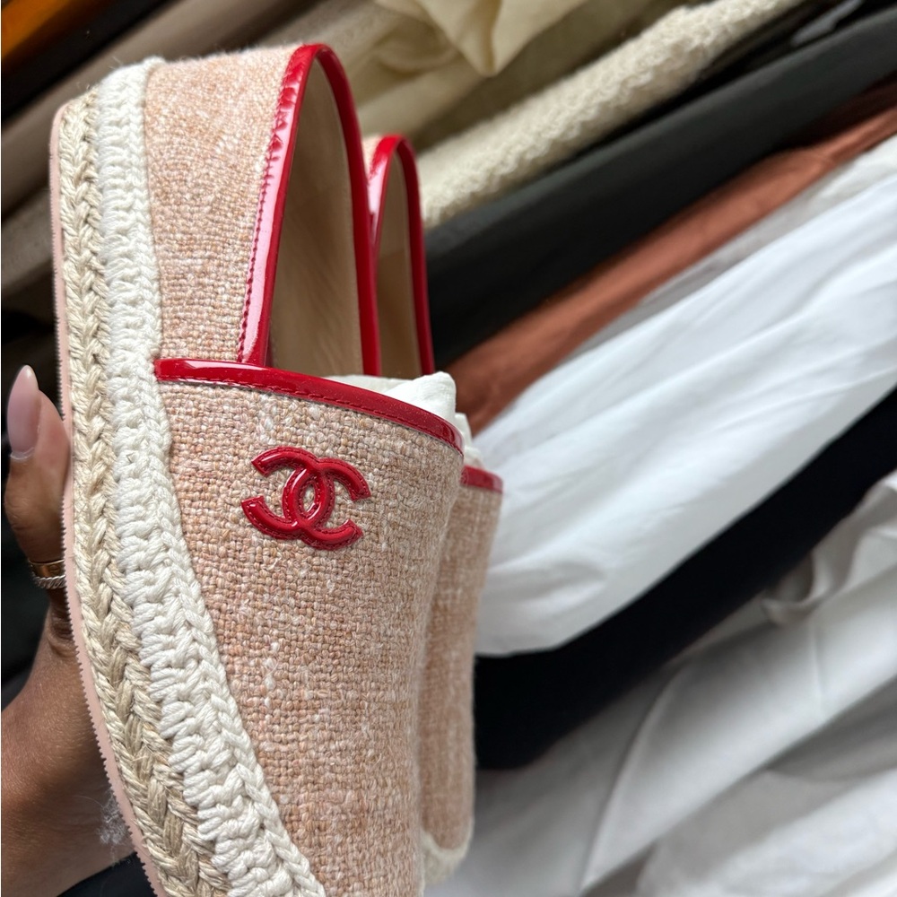 Chanel Women's Tan Espadrilles with Red Trim - Picture 2 of 3